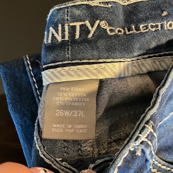 Women’s Jeans - Picture 3 of 4